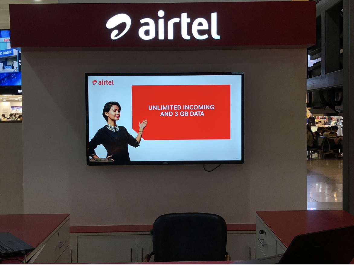 an image of unlimited telecom data ad by Airtel